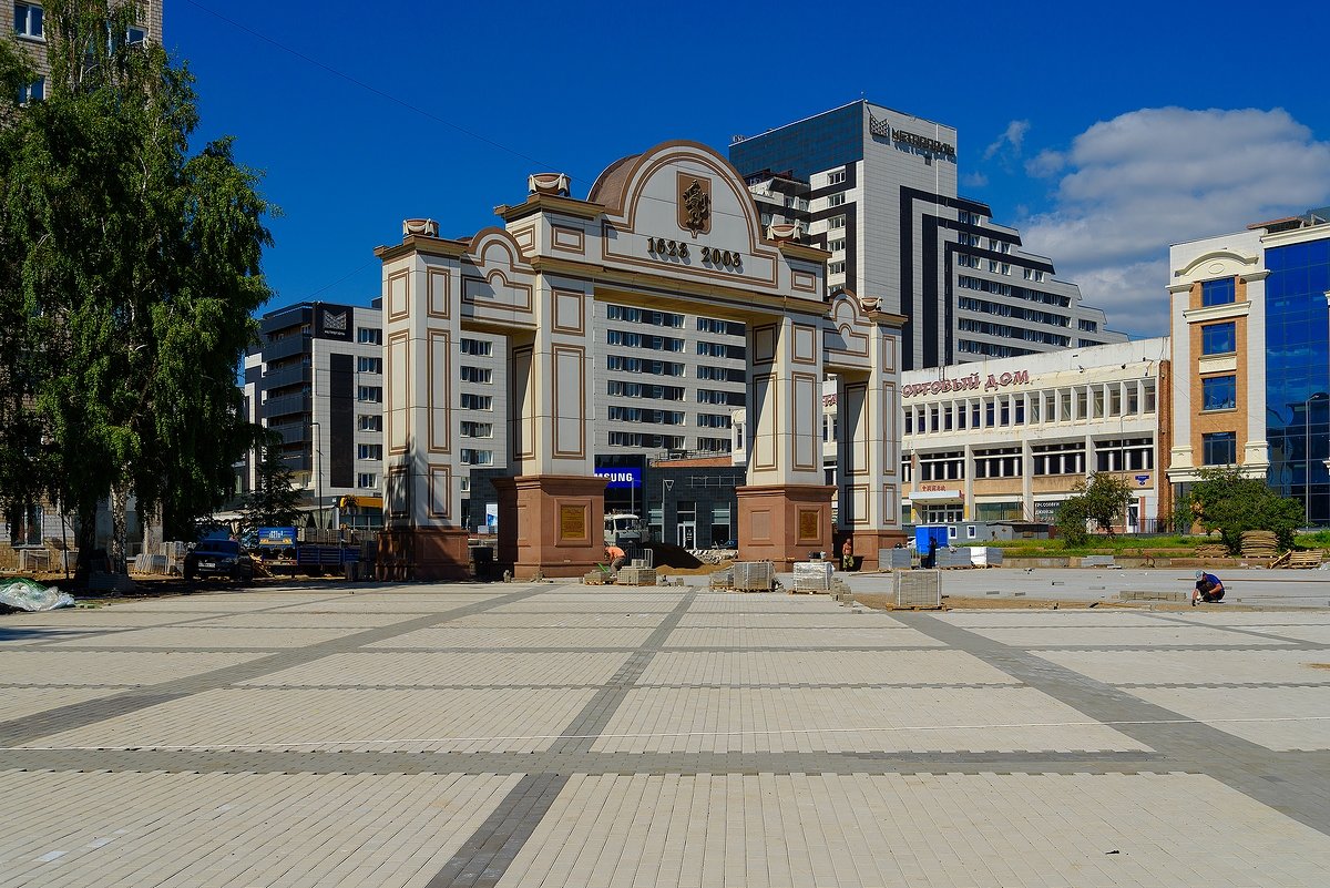 Триумфальная арка в честь 375-летия Красноярска - Nikolay Svetin