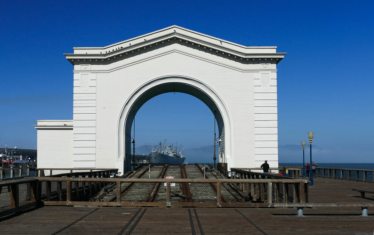 Арка и старый порт в Сан Франциско (Калифорния, США) - Юрий Поляков