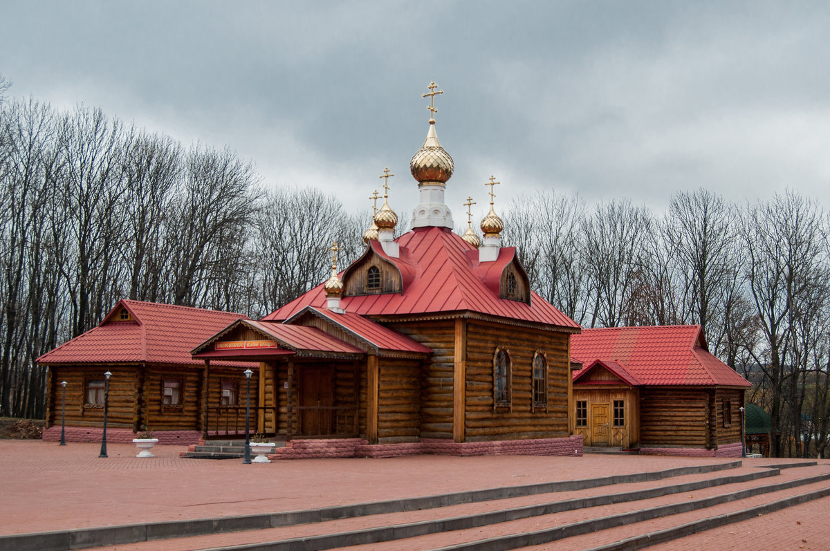 В монастыре - Владимир Новиков