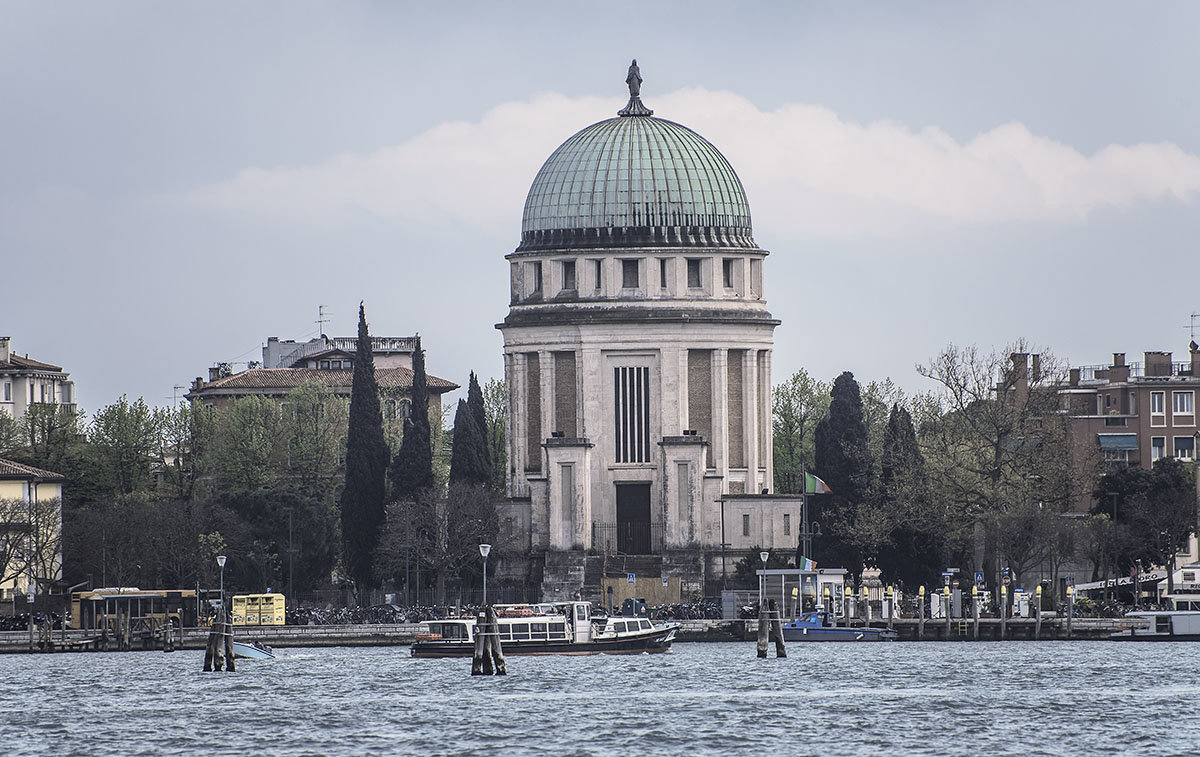 Venezia. Isola di Lido.Basilica di Santa Maria Elisabetta. - Игорь Олегович Кравченко