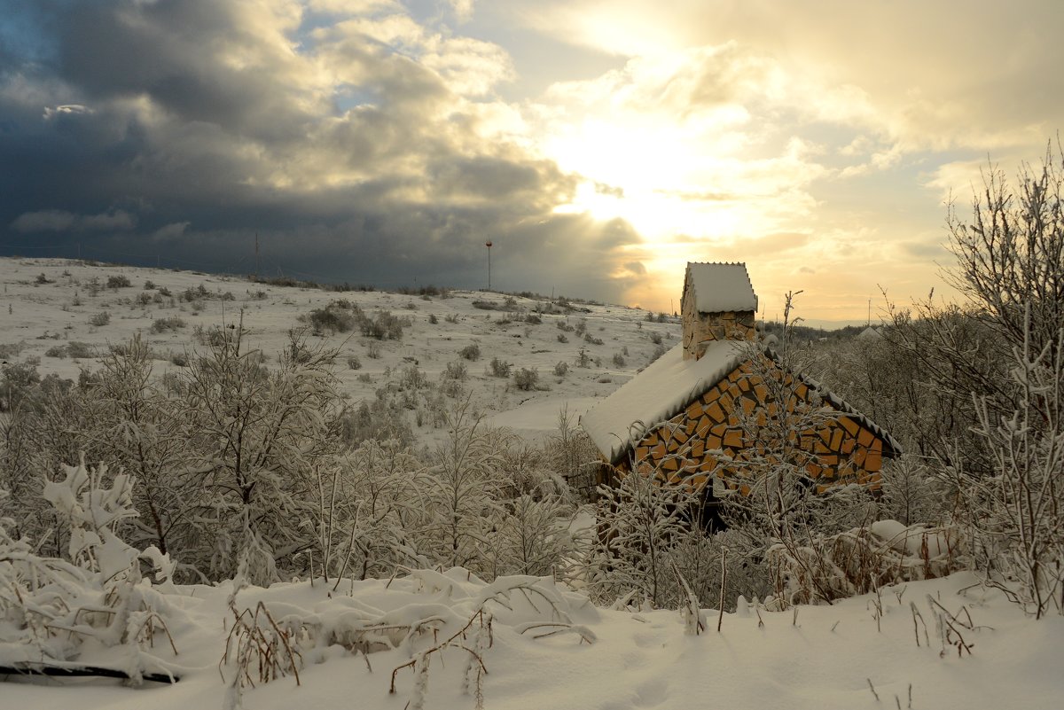Снежный перевал - Олег Гулли 