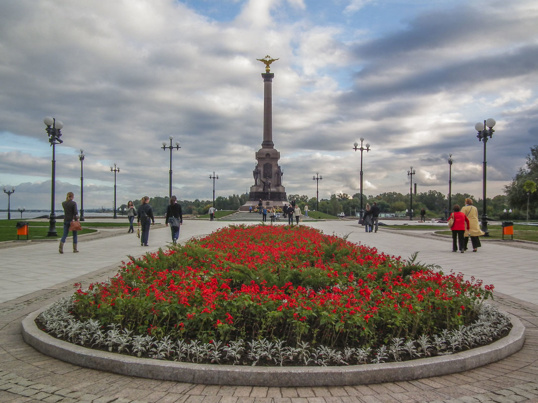 Памятник 1000-летия Ярославля - Юрий Велицкий