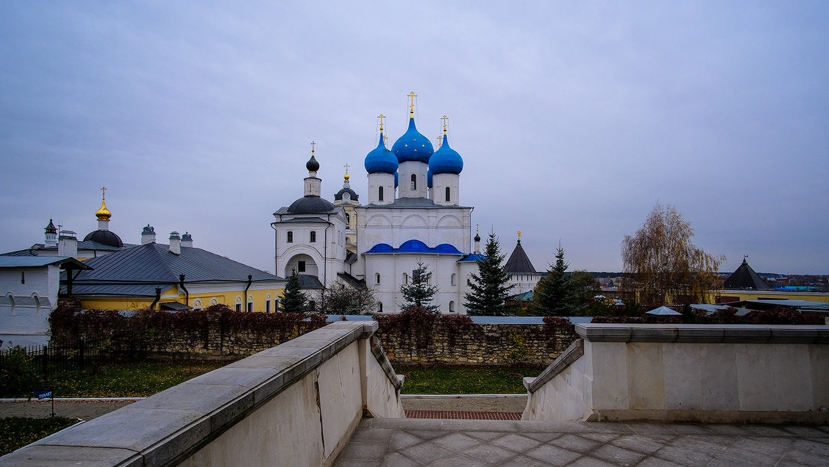 Серпуховской Высоцкий мужской монастырь. - Виктор 