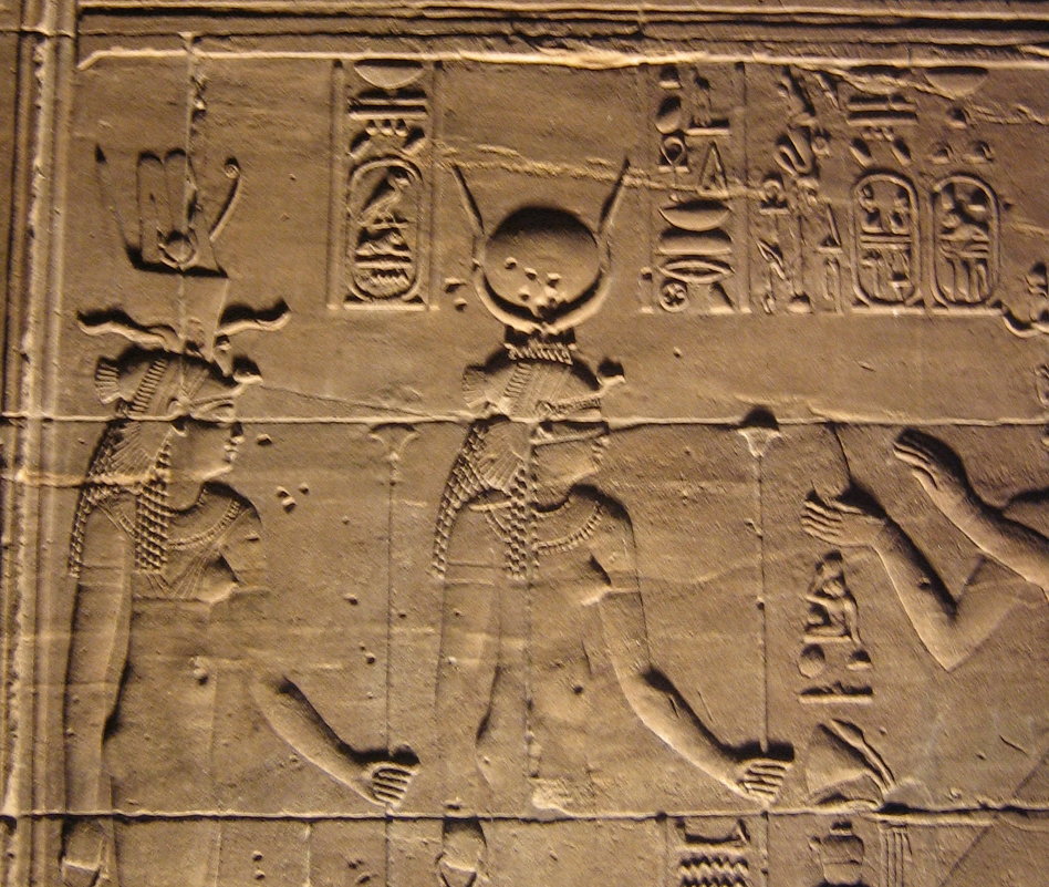 храм Изиды справа Хатор-  богиня плодородия, покровительница женщин и ро́дов - tina kulikowa
