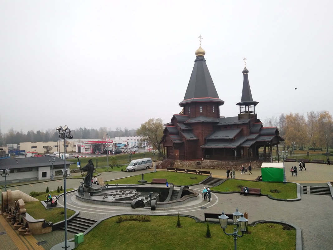 Вид сверху на площадь у Храма‐памятника в честь Всех святых, г. Минск Беларусь - Tamara *