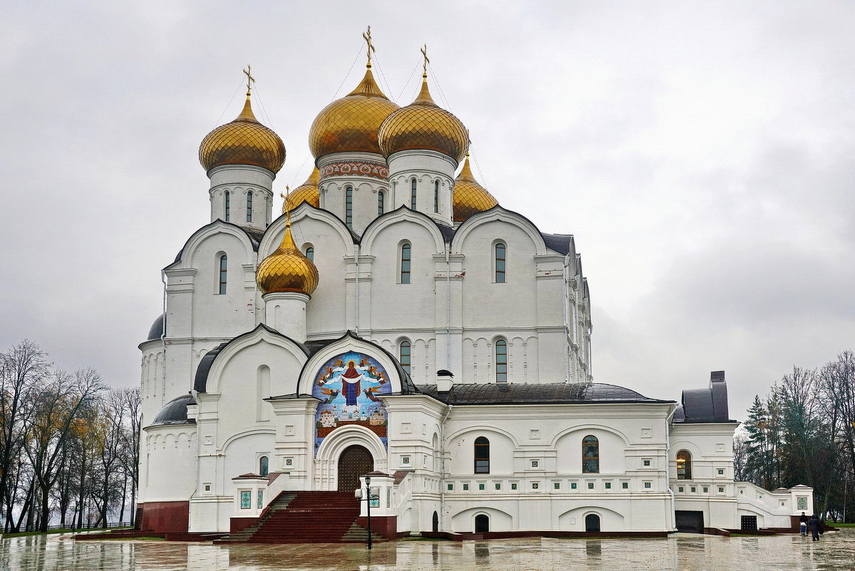 Успенский кафедральный собор Ярославля - Юрий Шувалов