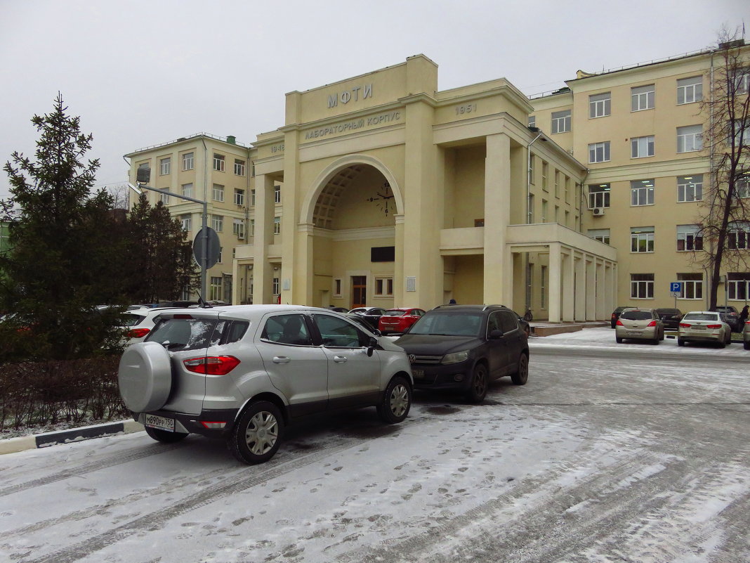 А в Москве снега не было - Андрей Лукьянов