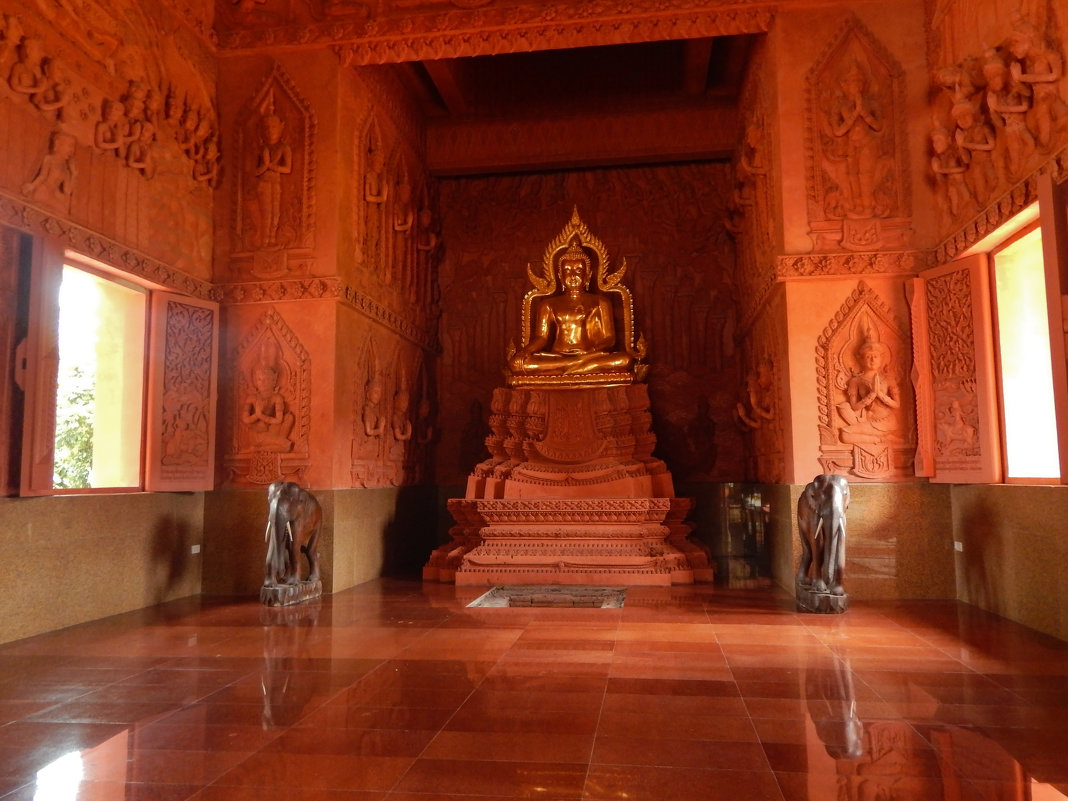 Самуи. Терракотовый храм Wat Sila Ngu. - Лариса (Phinikia) Двойникова