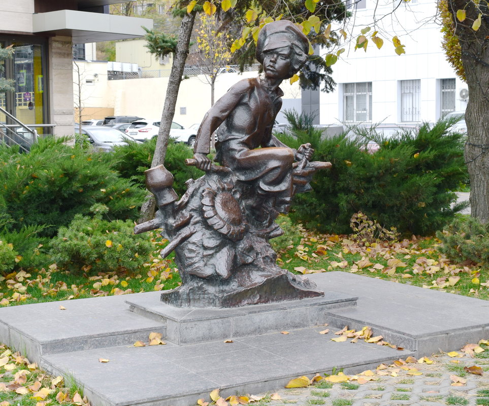 Памятник Нахаленку в г.Ростове-на-Дону - Galina Leskova