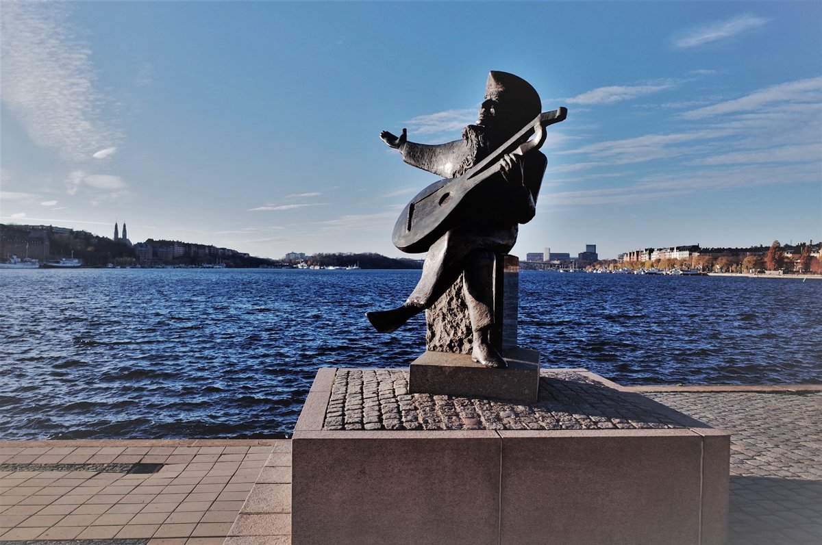 Памятник конферансье Evert Taube Стокгольм - wea *