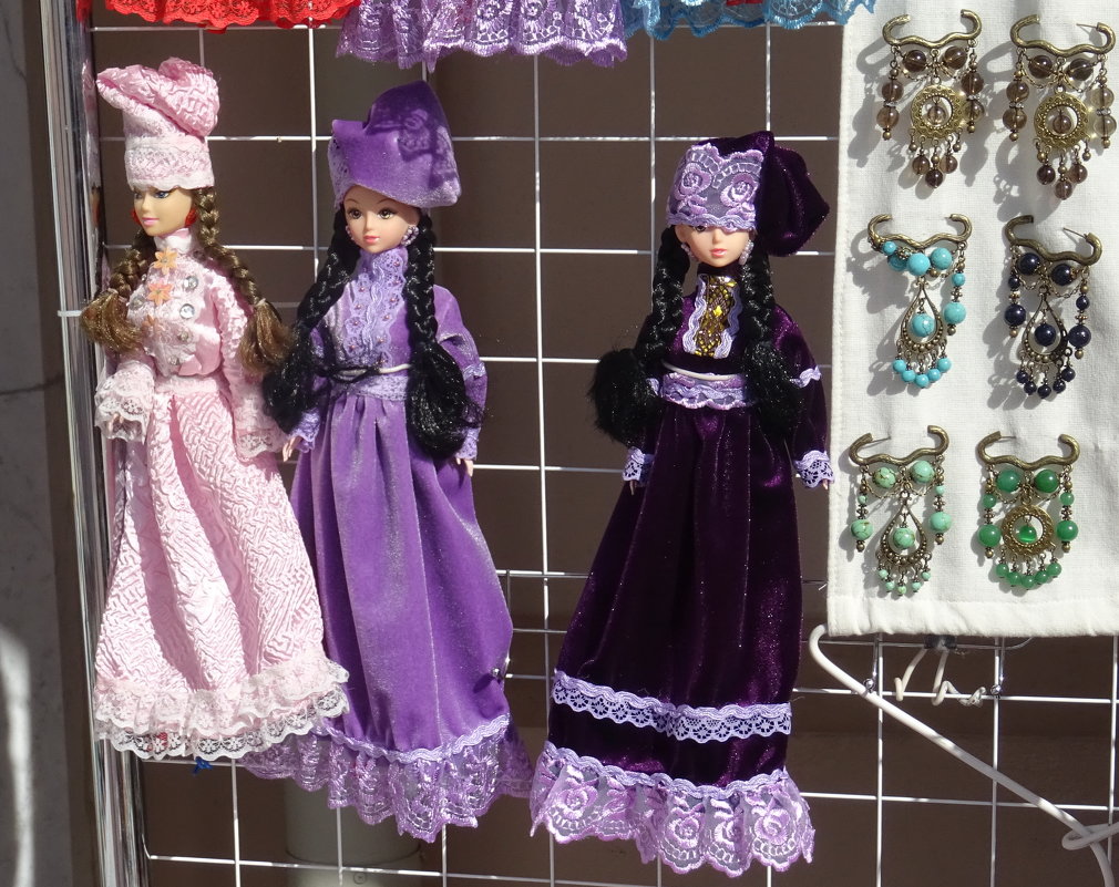 Куклы и женские украшения - татьяна 