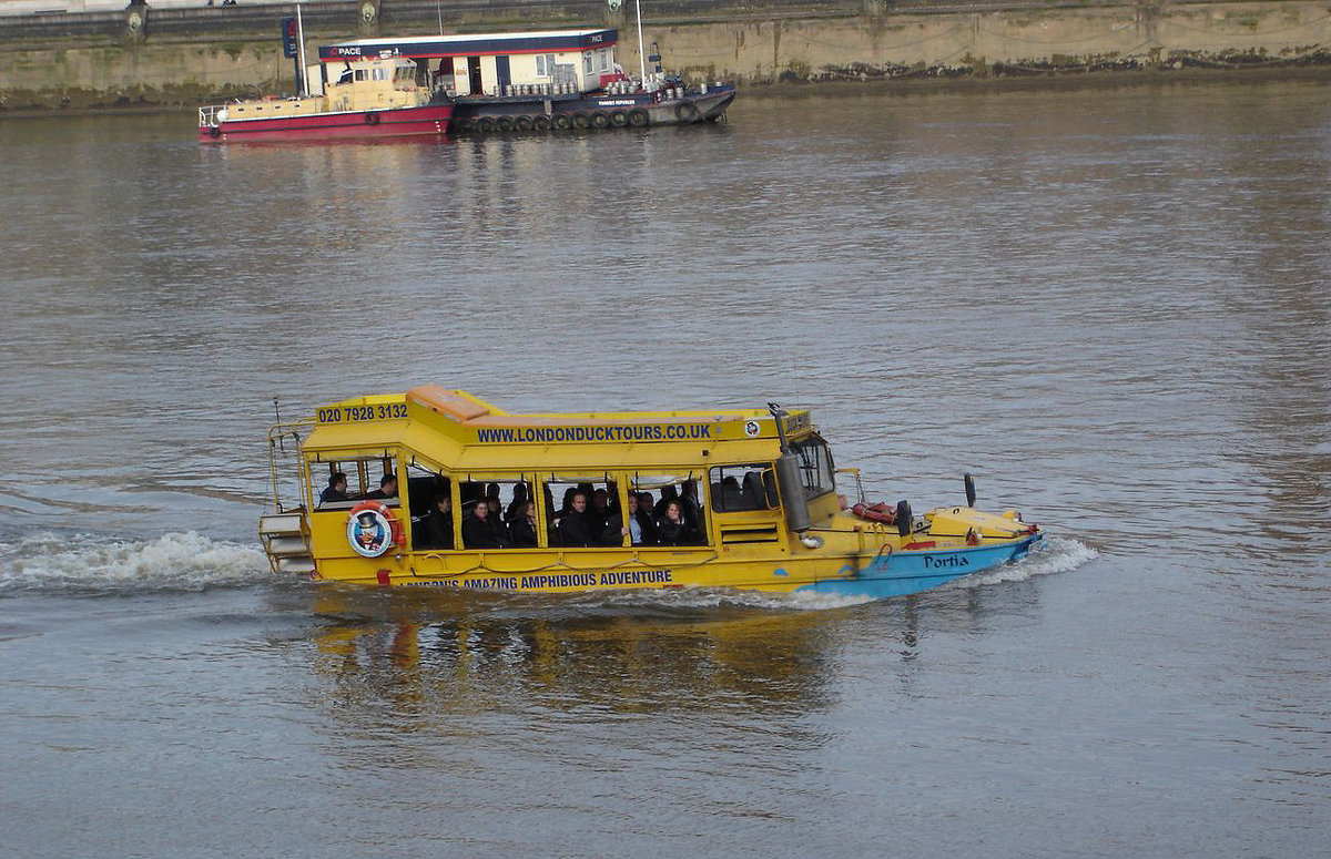 Экскурсионный автобус-амфибия в Лондоне... - Тамара Бедай 