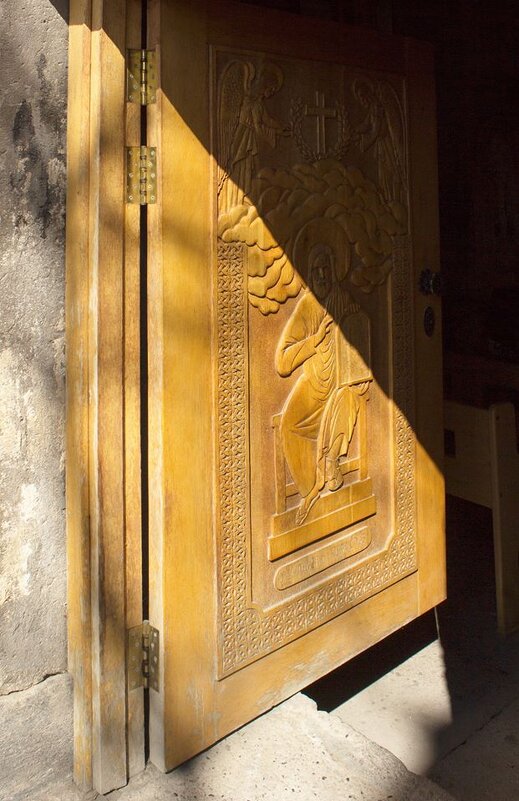 Луч солнца золотой.  Дверь частного дома в Бристоле - Борис 
