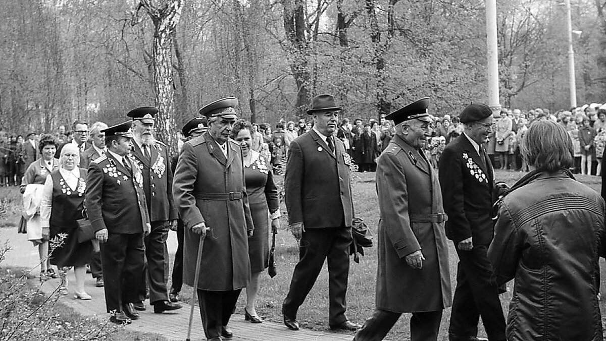 День Победы 1982 года. Парк Сокольники. - Николай Кондаков