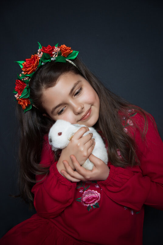 Милая девочка с кроликов - Ольга Габеева