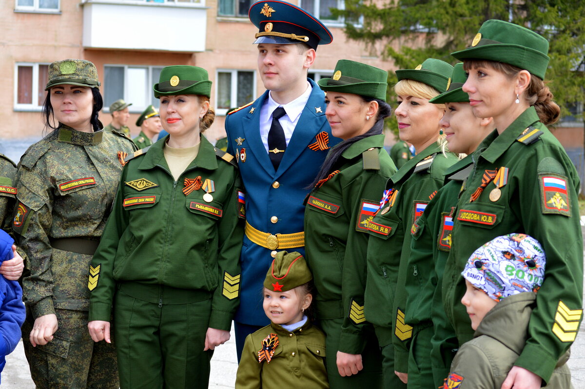 С командиром после парада - Татьяна Лютаева