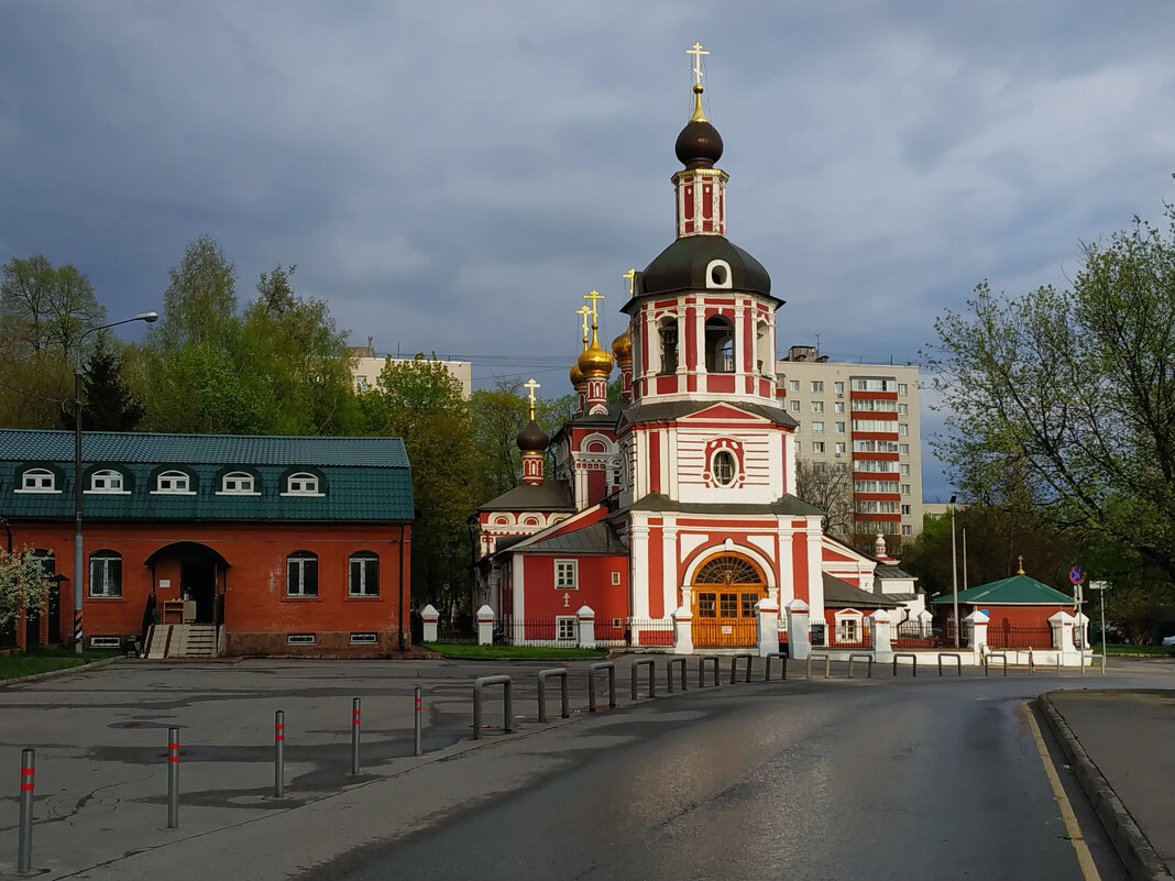 Даже храм закрыт - Андрей Лукьянов