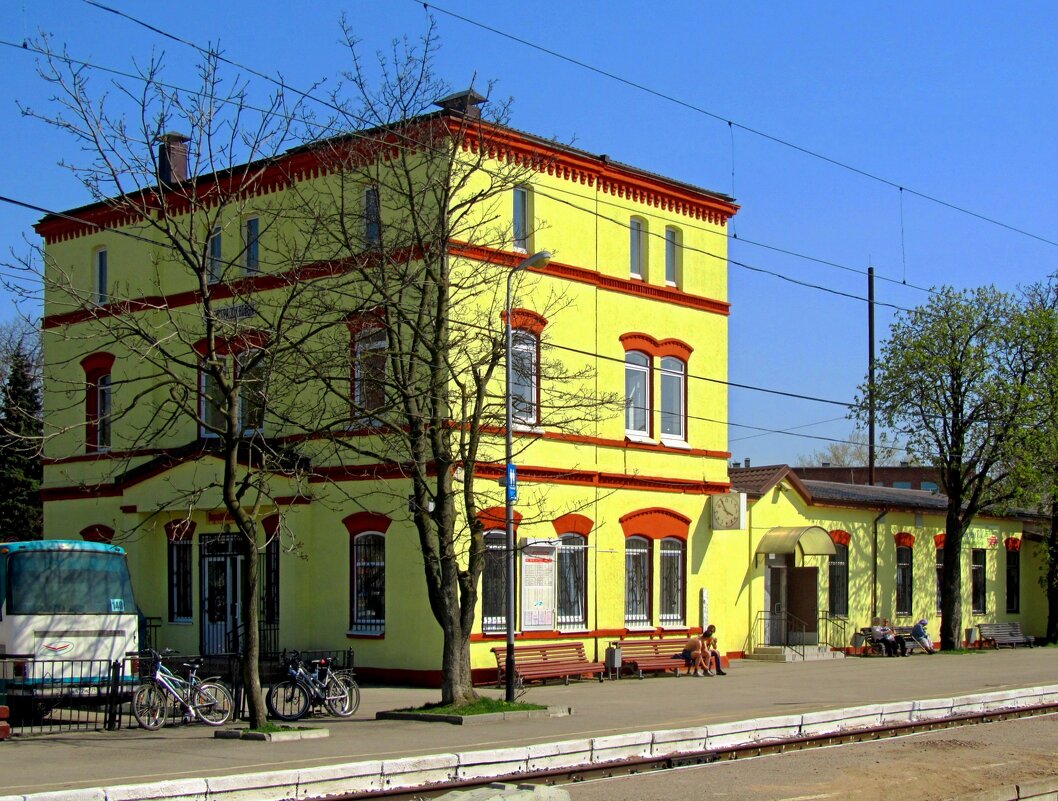 Железнодорожный вокзал - Сергей Карачин