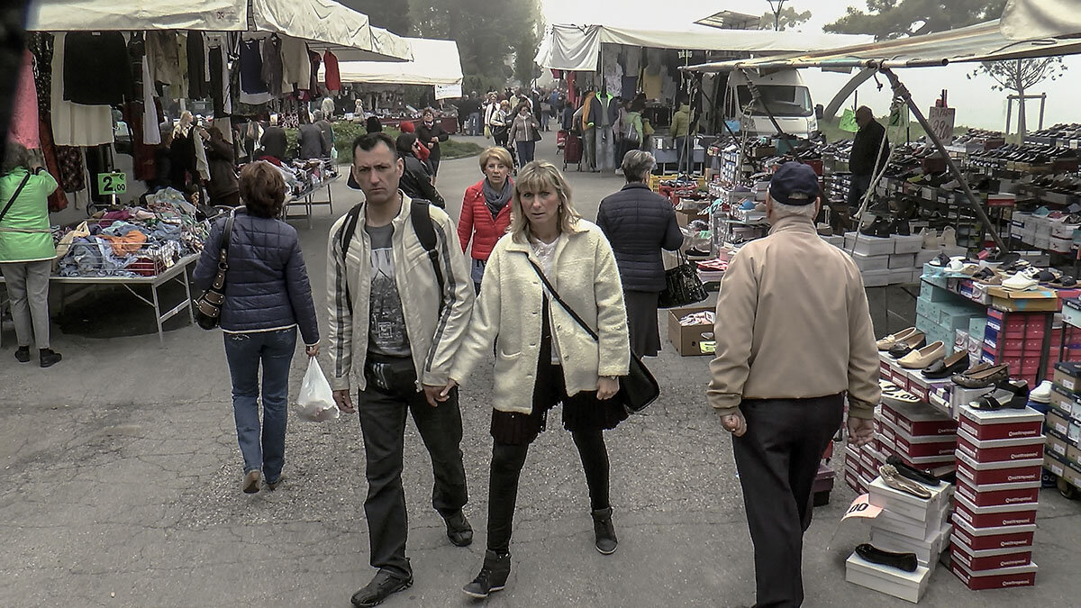 Lido di Venezia. Via Riva de Corinto. Mercato delle pulci Nell'Isola del Lido. - Игорь Олегович Кравченко