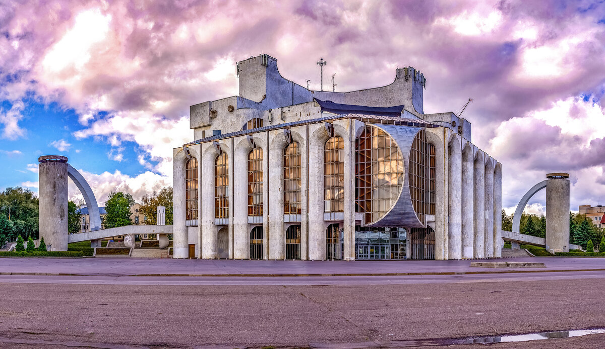 Новгородский Областной академический театр драмы имени Достоевского - Виктор Орехов