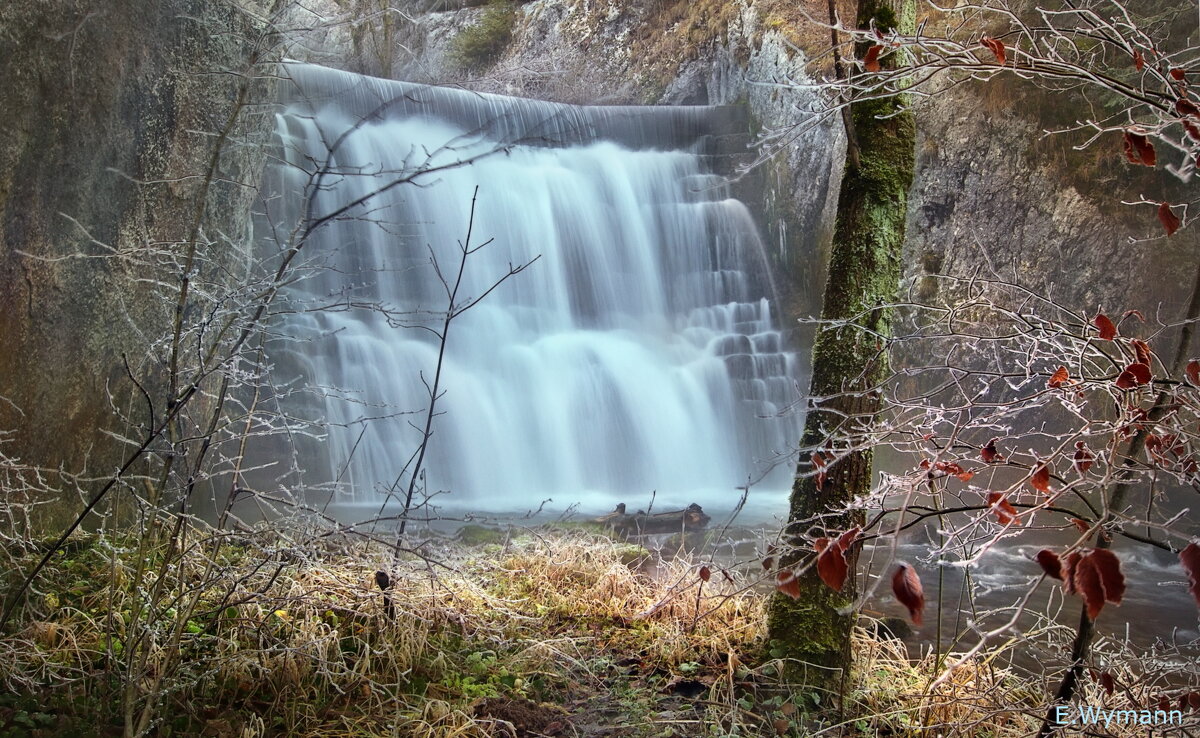 водопад зимой - Elena Wymann