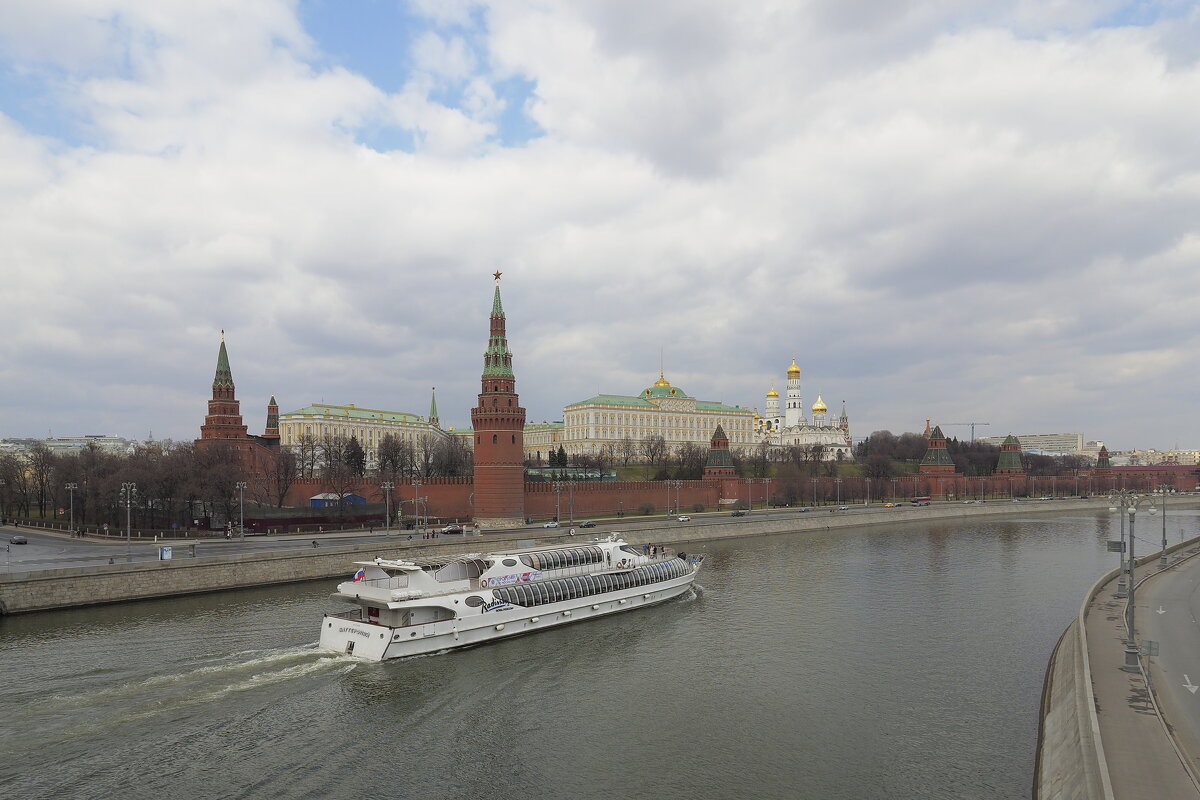 Весна в Москве - Евгений Седов