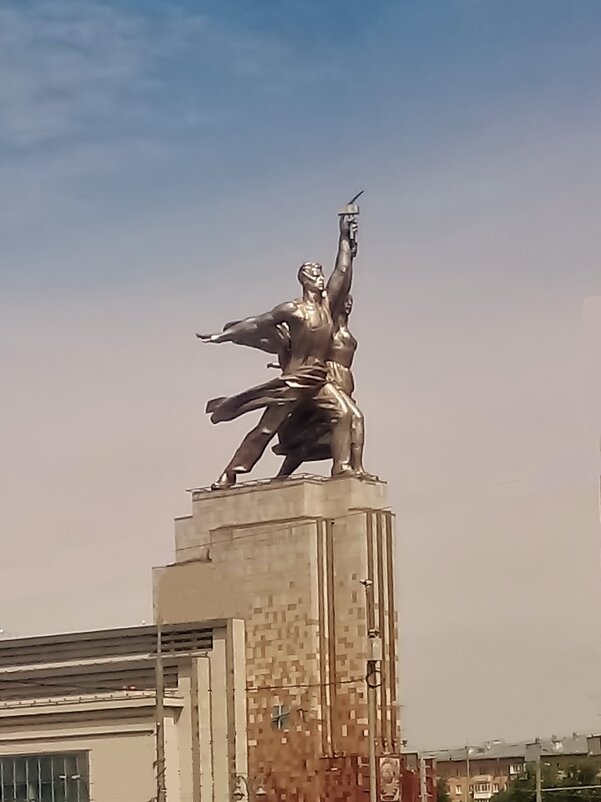 Памятник советской эпохе - Елена (ЛенаРа)