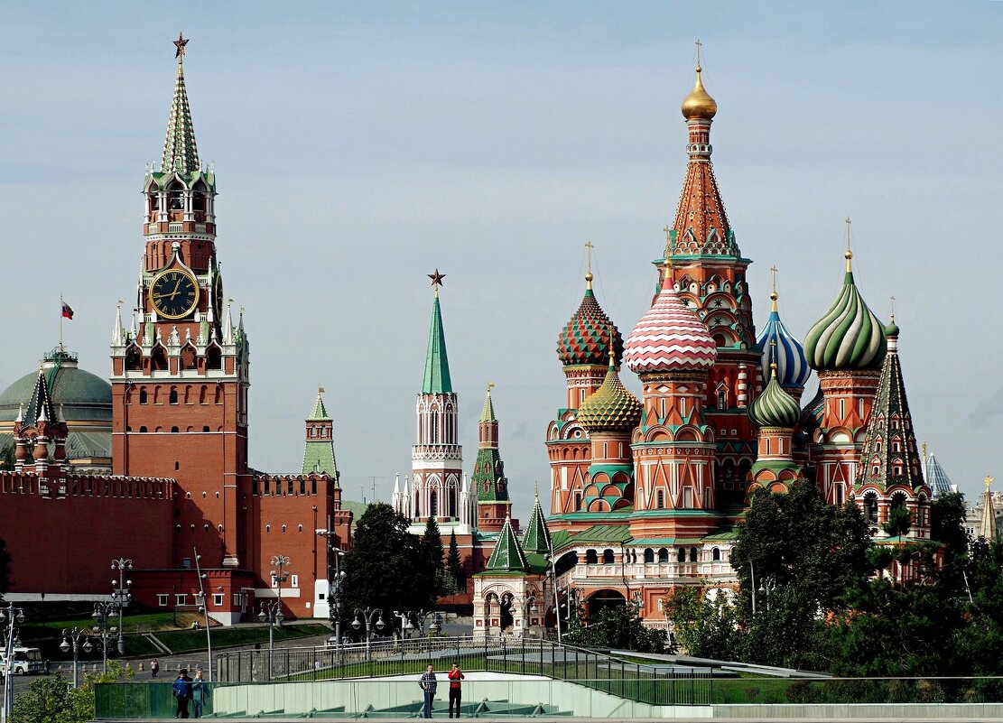 Вид на Кремль из парка "Зарядье". - Zeitgeist Owl