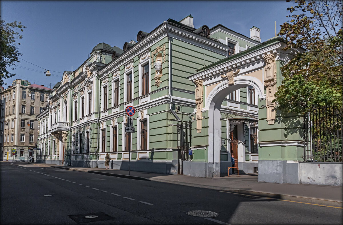 В переулках Москвы. - Aleksey Afonin