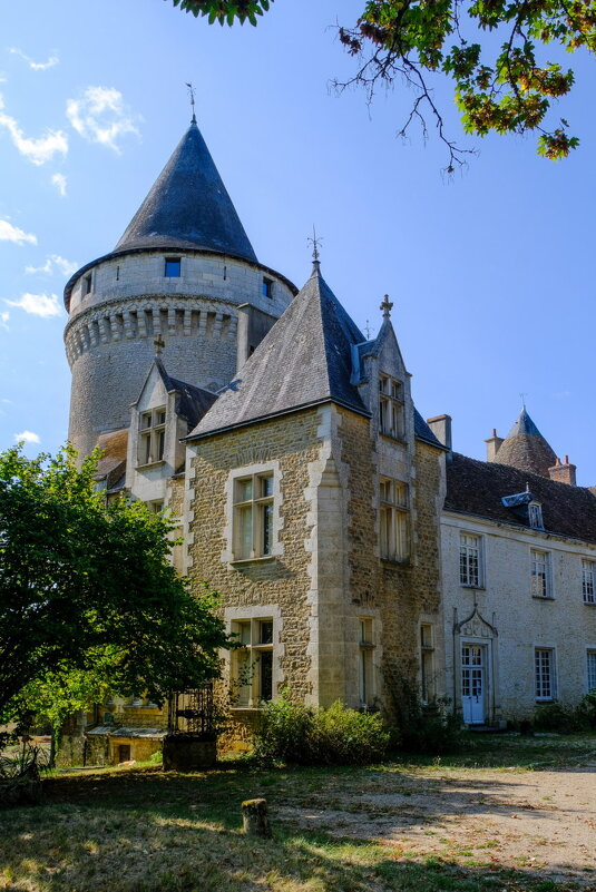 замок де Буэсс (Bouesse) - Георгий А