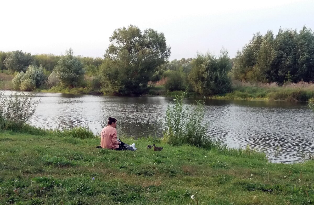 У озера - Galina Solovova