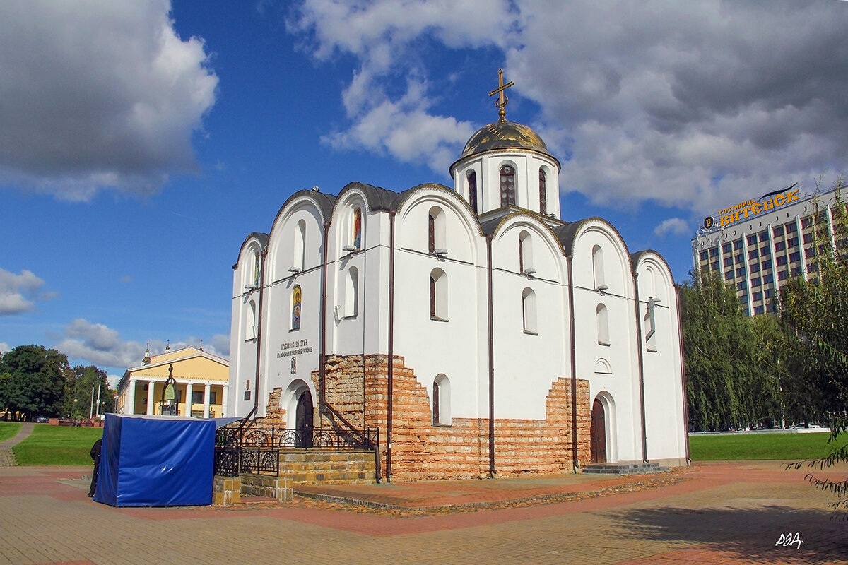 Храм Благовещение Пресвятой Богородице 12-ый век. - Роланд Дубровский