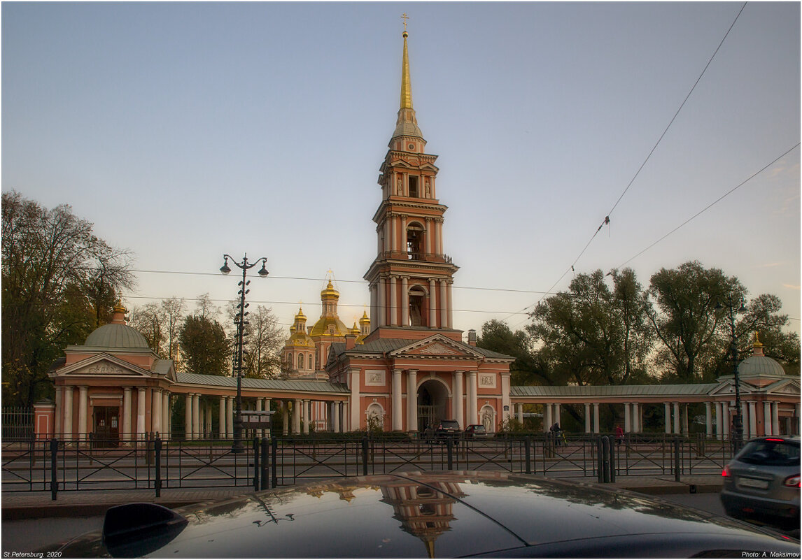 Вид на колокольню и Крестовоздвиженский казачий собор со стороны Лиговского проспекта - Александр Максимов
