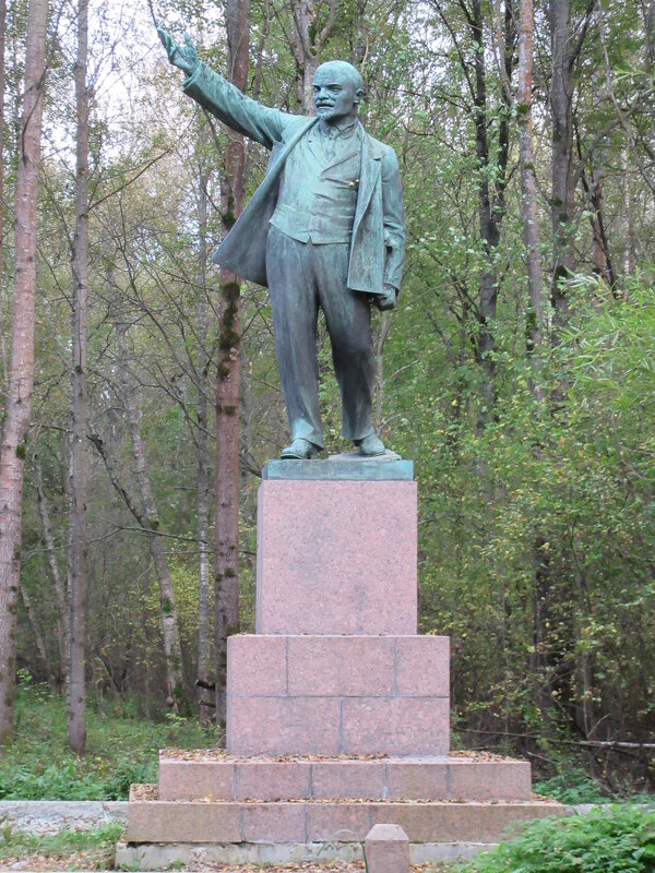 Памятник В.И.Ленину в Сестрорецке - genar-58 '