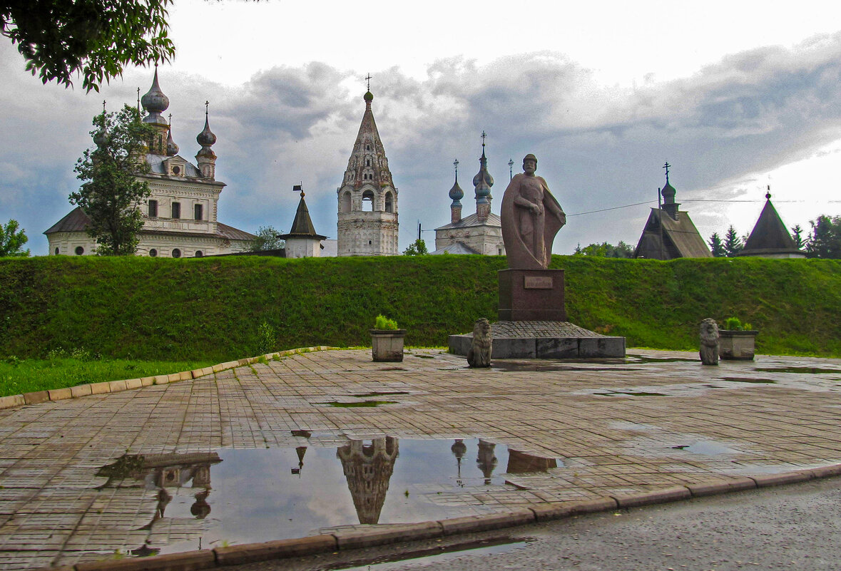Памятник Юрию Долгорукому в Юрьеве-Польском - AZ east3