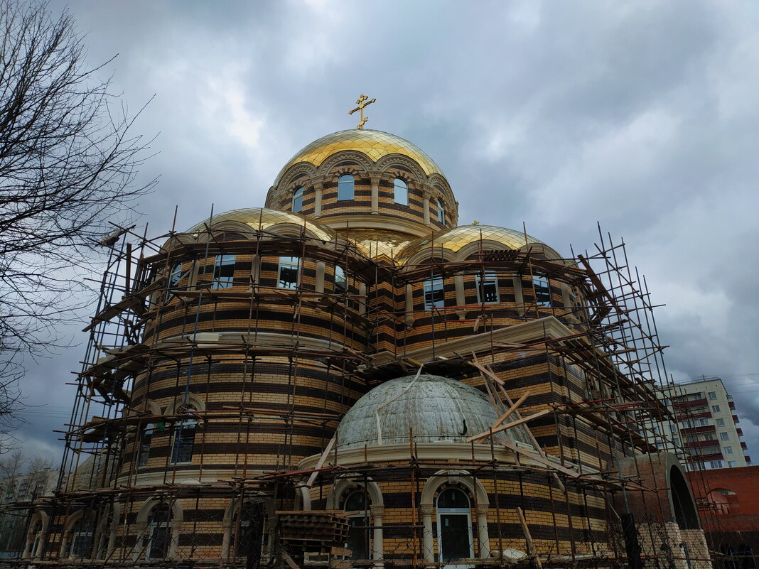 Храм строится - Андрей Лукьянов