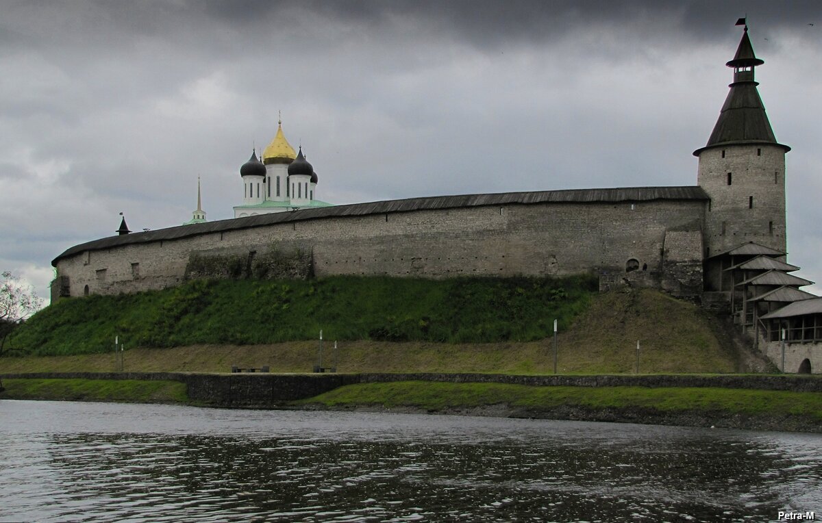 Кром за рекой Пскова - Маргарита 