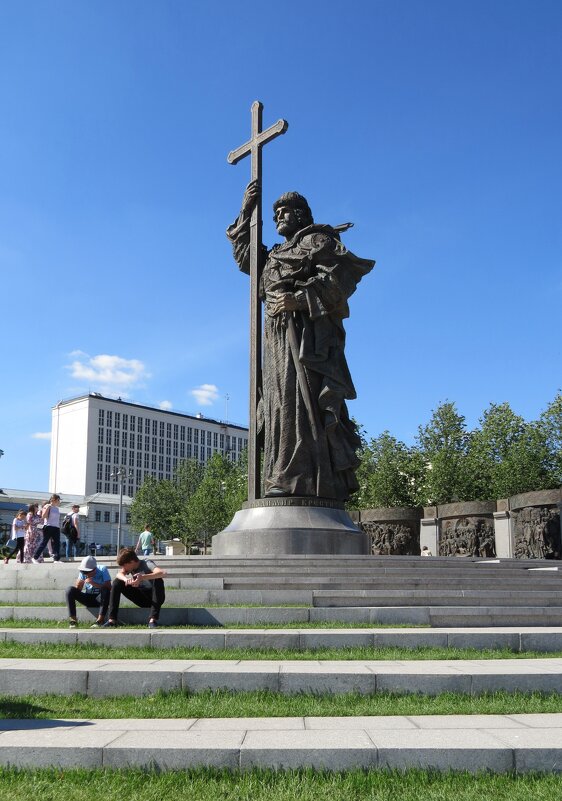 Памятник князю Владимиру - Вера Щукина