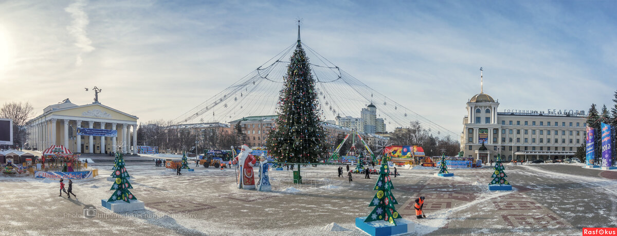 Новогодний городок на Соборной площади в Белгороде - 2013г. - Игорь Сарапулов