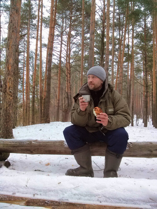 В лесу - Денис Бочкарёв