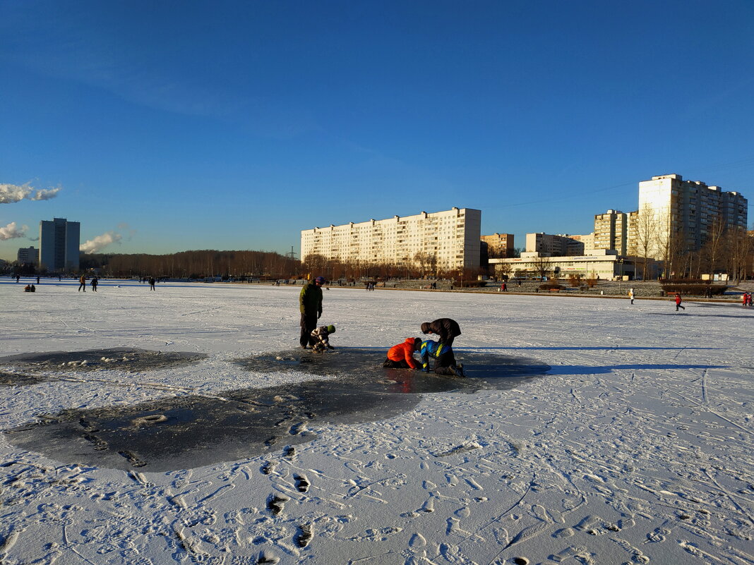 Зимние радости детей в Москве - Андрей Лукьянов