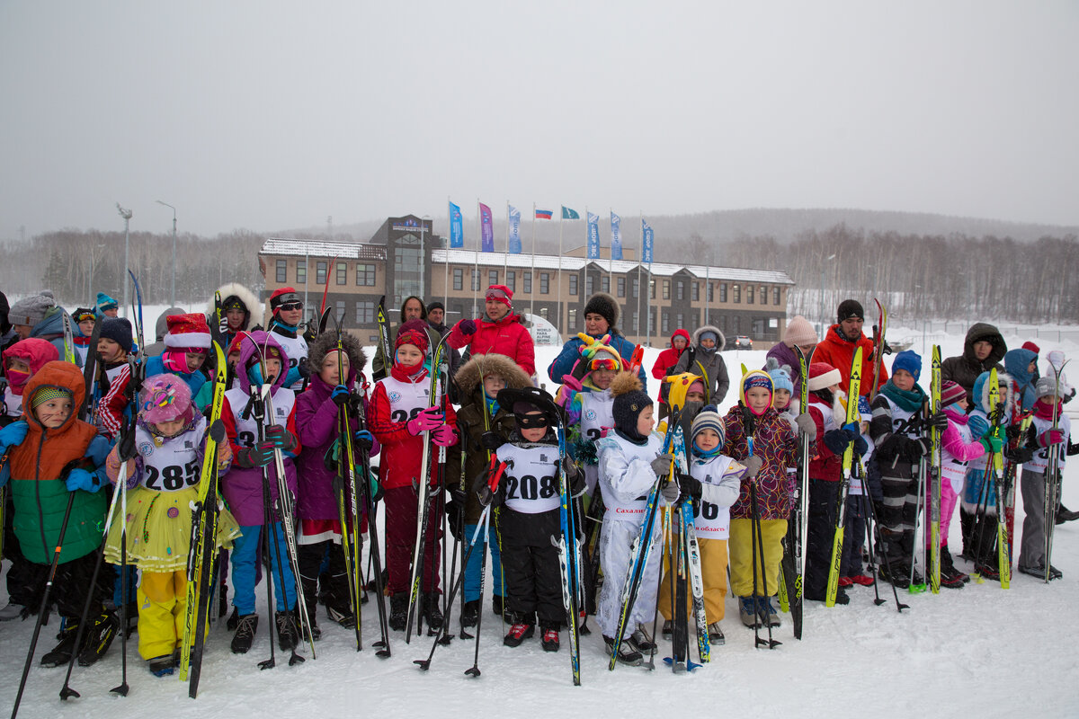 Бал-маскарад в Школе лыж и биатлона ... - Леонид Корчевой