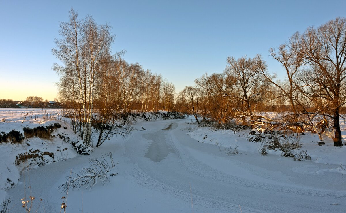Январский вечер на замёрзшей реке - Валерий Иванович