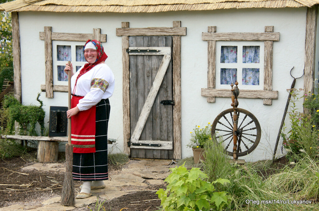 есть женщины в наших селеньях - Олег Лукьянов