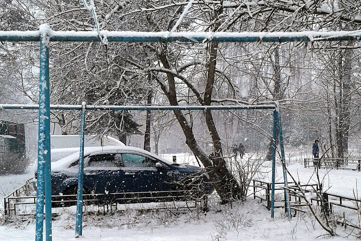 опять зима к нам в гости заглянула... - Любовь 