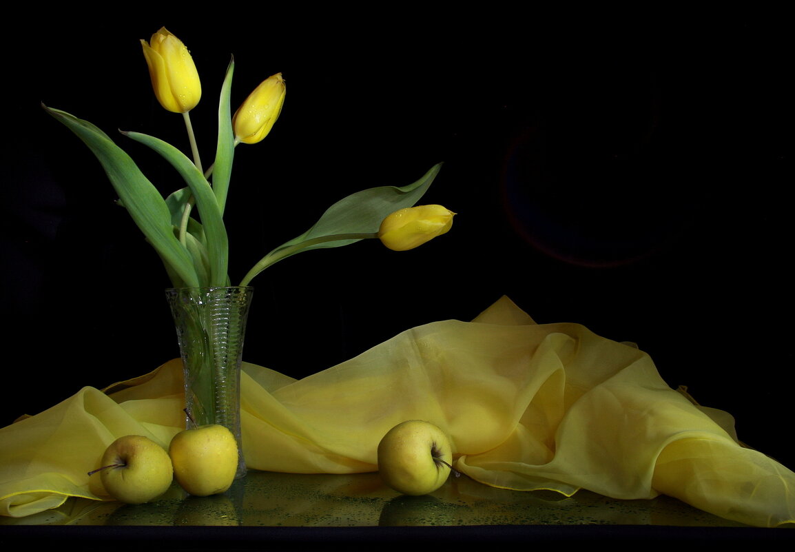 С жёлтыми тюльпанами... - Нэля Лысенко