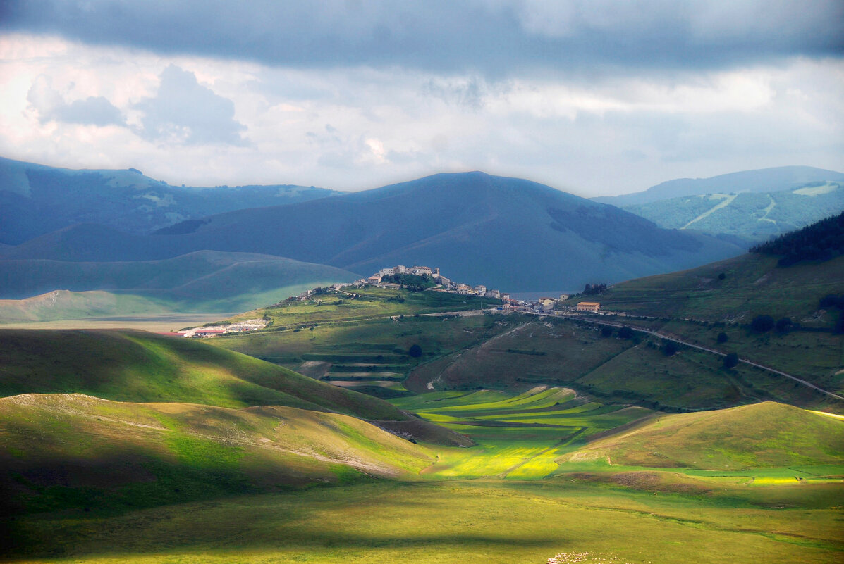 Castelluccio. Umbria. - Олег 