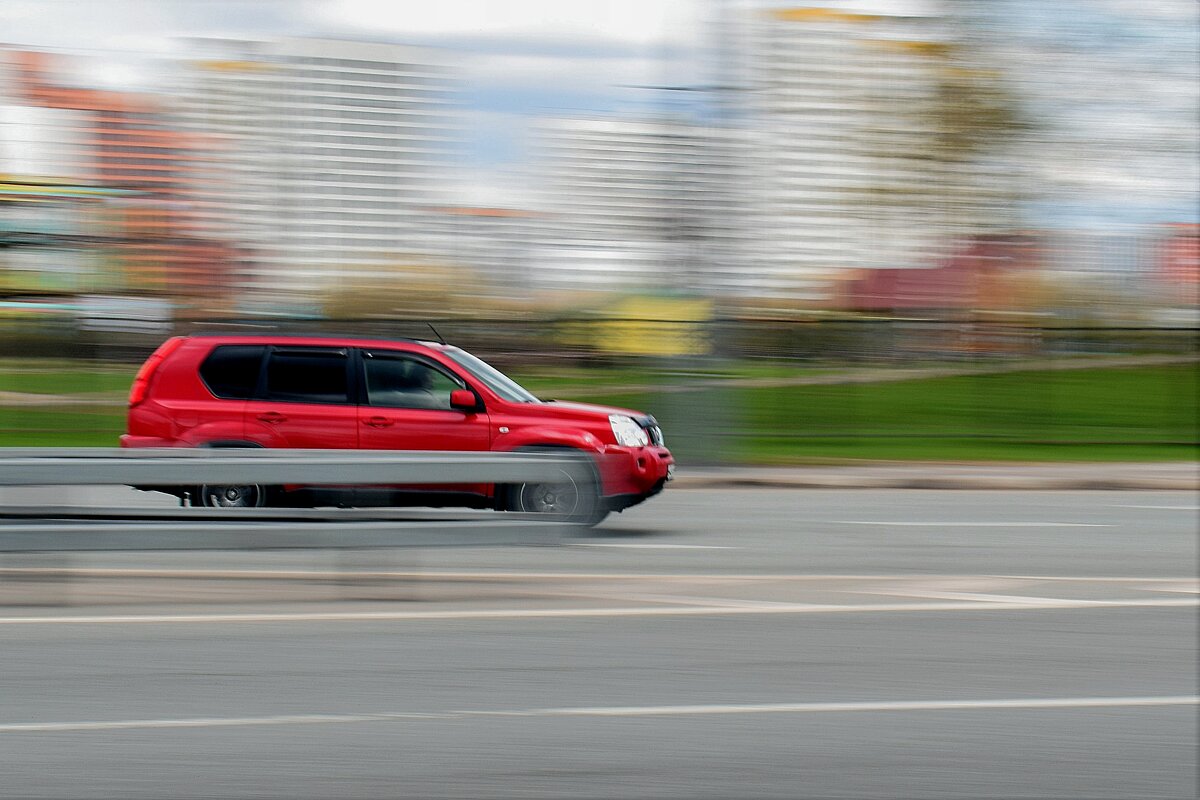 Машину нужно вести с такой скоростью, словно опаздываешь к зубному врачу.© - Татьяна Помогалова