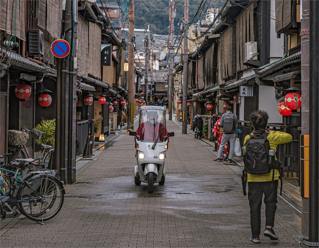 Улица красных фонарей в районе Гион в Киото - Shapiro Svetlana 