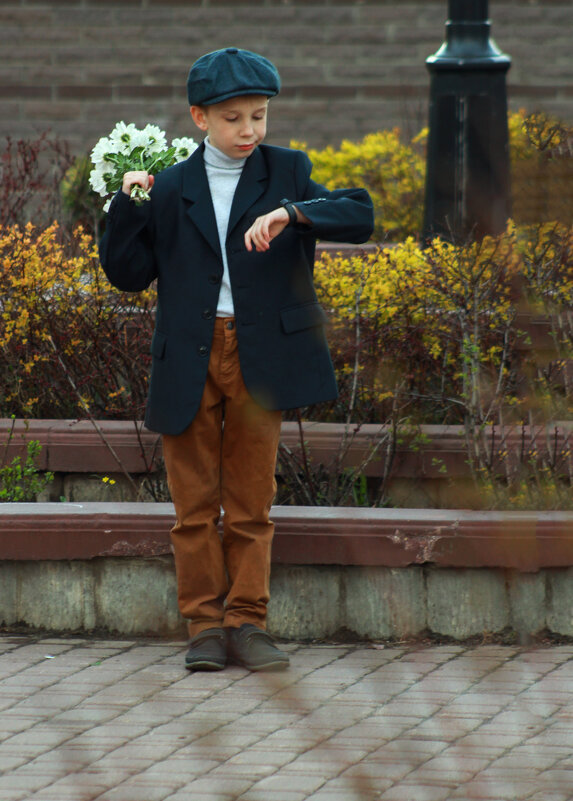 Мальчик с цветами на свидании - Наталья Преснякова